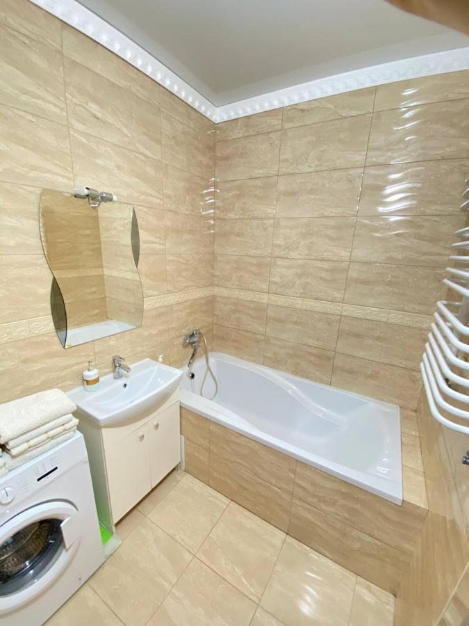Apartments Koryatovichi Street Kamjanets-Podilskyi Eksteriør billede